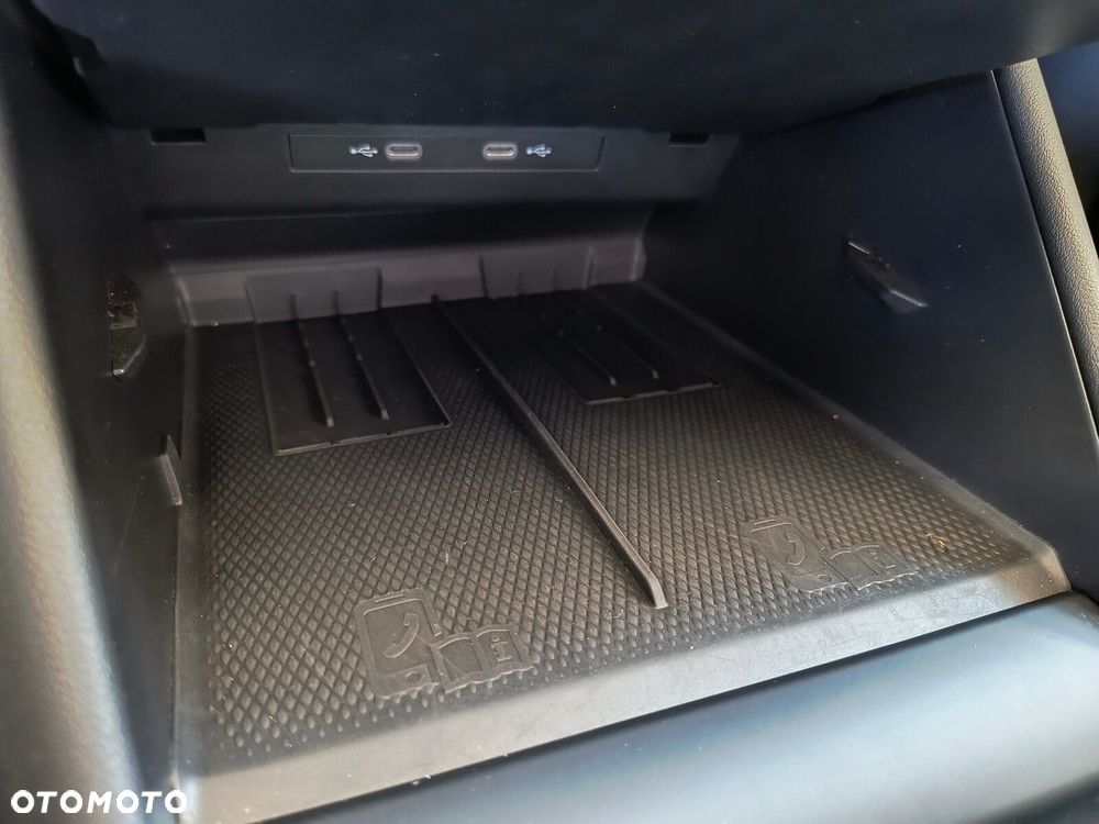 Volkswagen Tiguan - 21