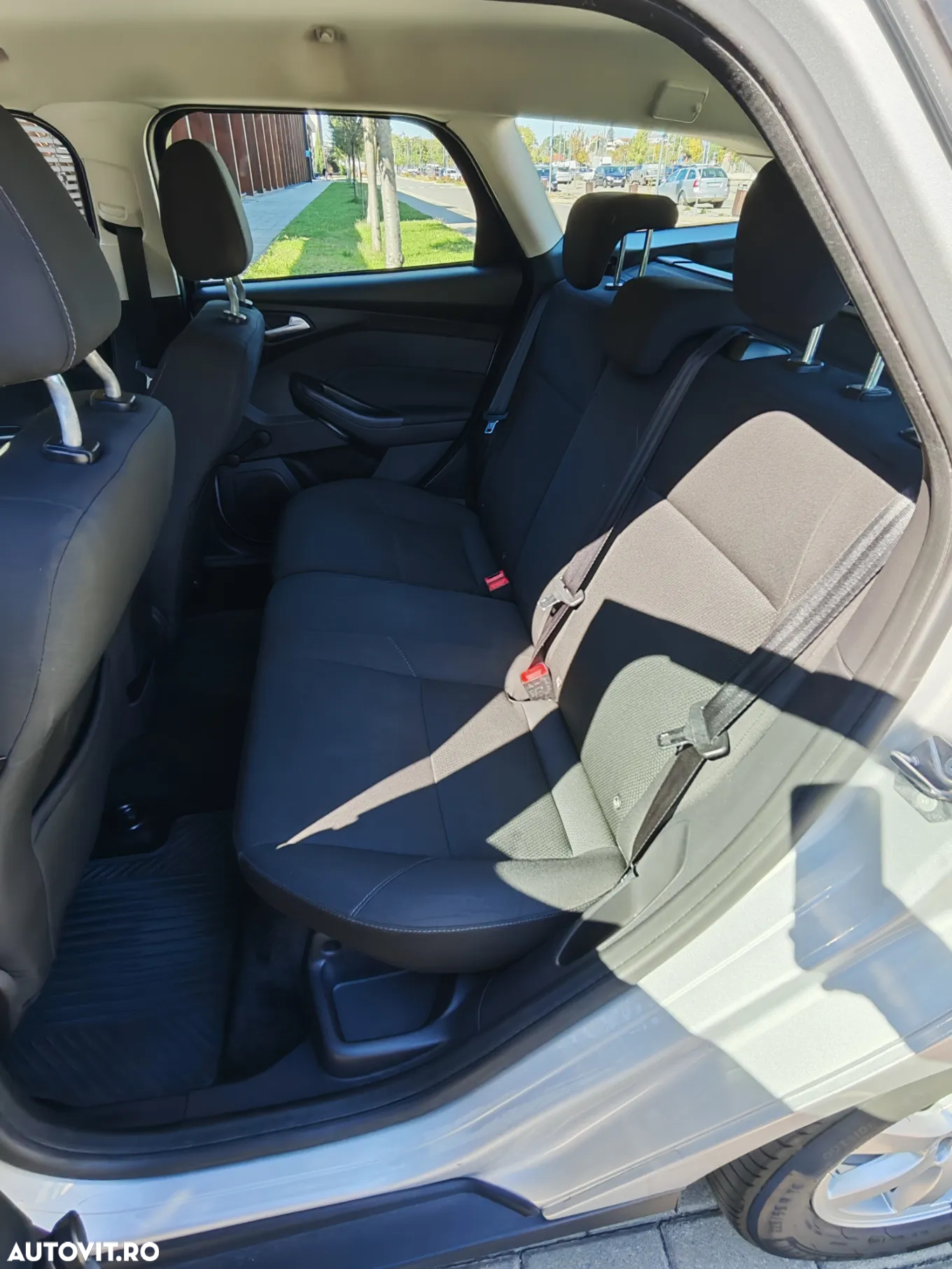 Ford Focus 1.5 TDCi DPF Start-Stopp-System Business - 12