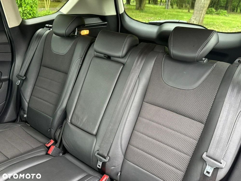 Ford Kuga 1.6 EcoBoost FWD Titanium ASS - 19