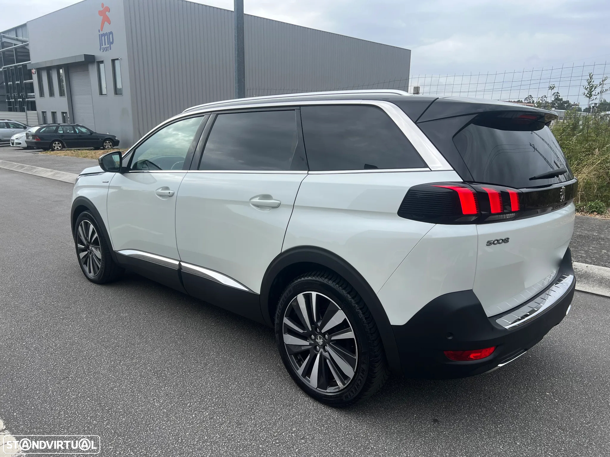 Peugeot 5008 1.5 BlueHDi GT Line J19 EAT8 - 7