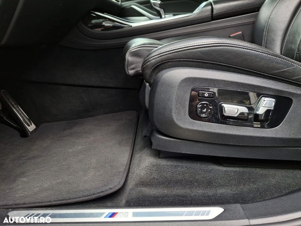 BMW X7 xDrive40d - 33
