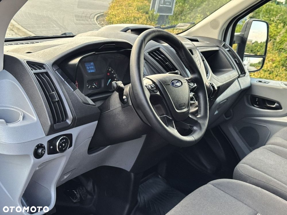 Ford Transit - 33