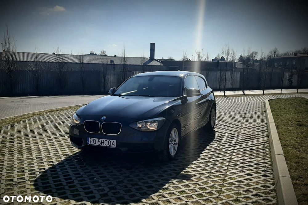BMW Seria 1 114i - 4