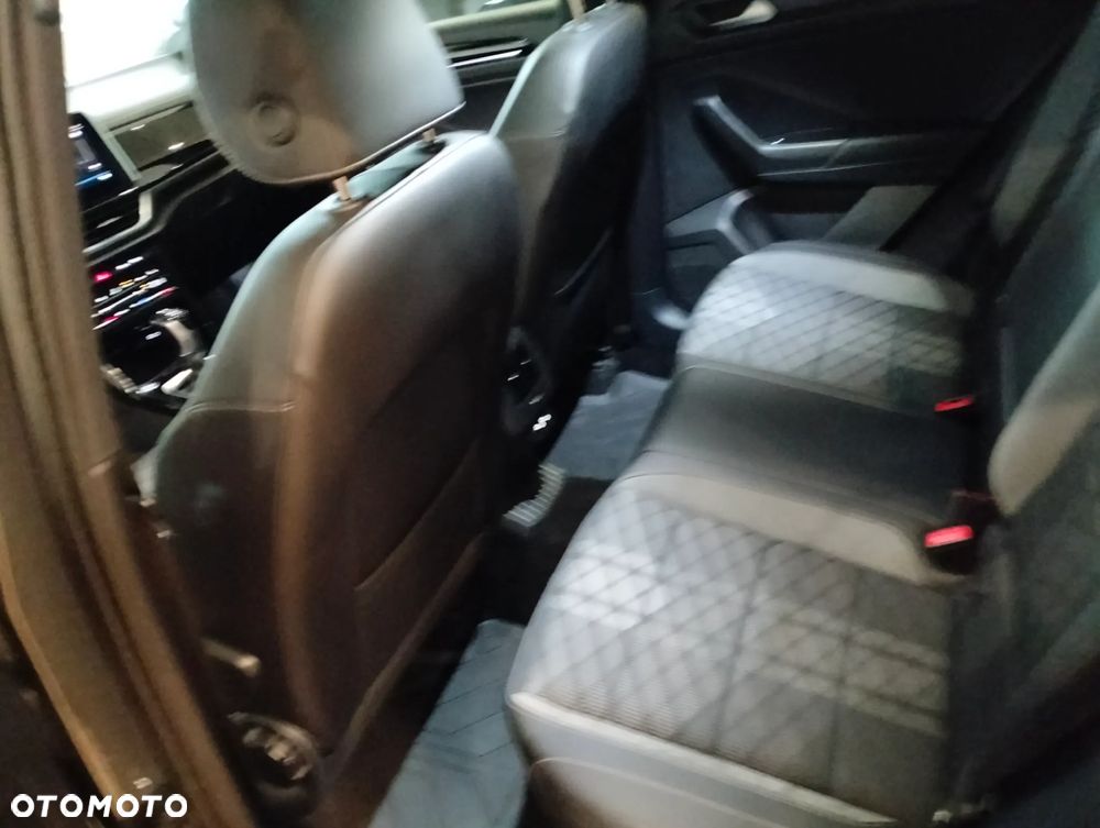 Volkswagen T-Roc 1.5 TSI R-Line DSG - 10