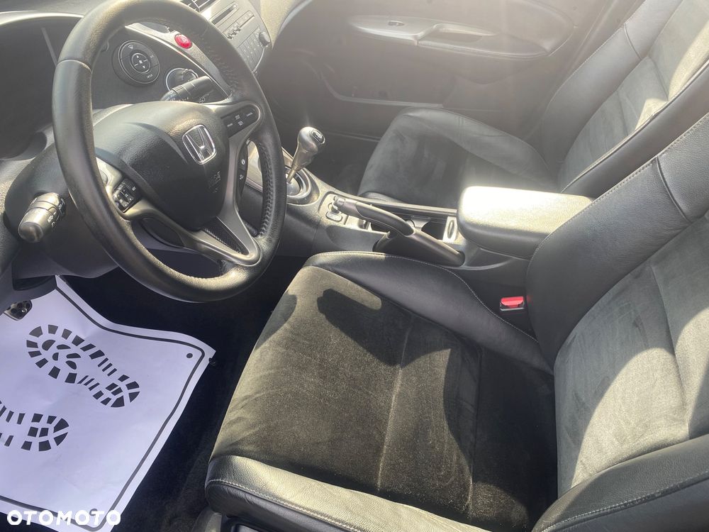 Honda Civic 1.8 Executive - 10