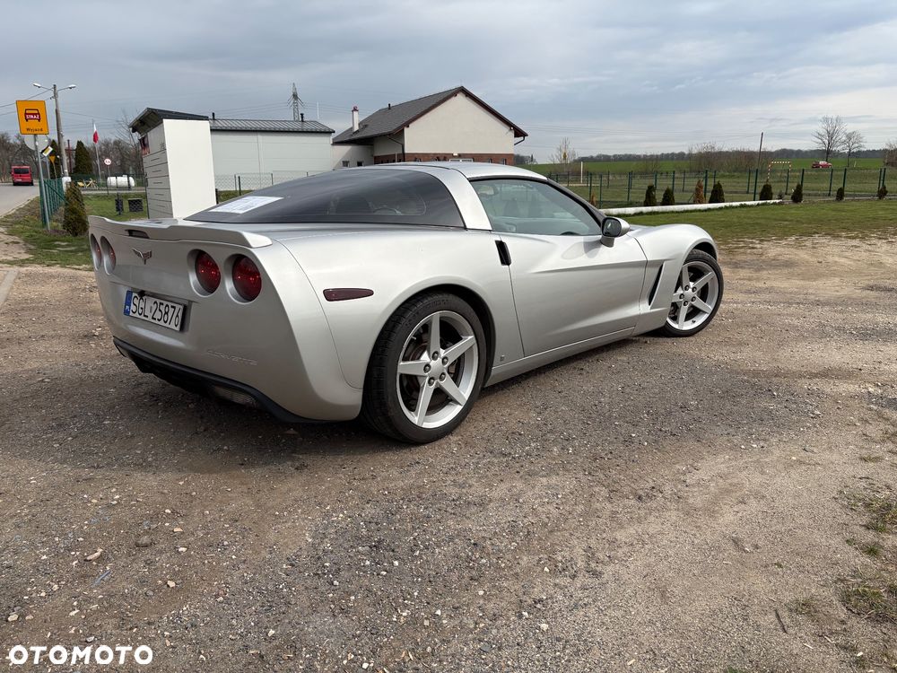 Chevrolet Corvette - 37