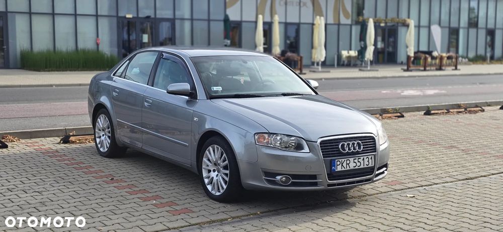 Audi A4 Limousine - 10