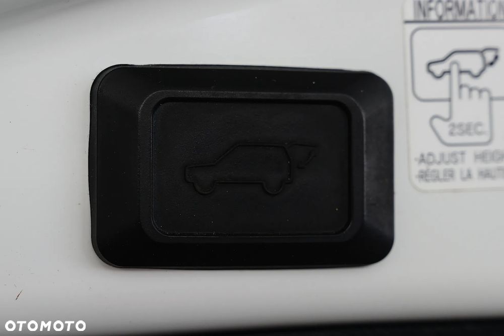 Toyota RAV4 2.0 Prestige 4x4 - 33