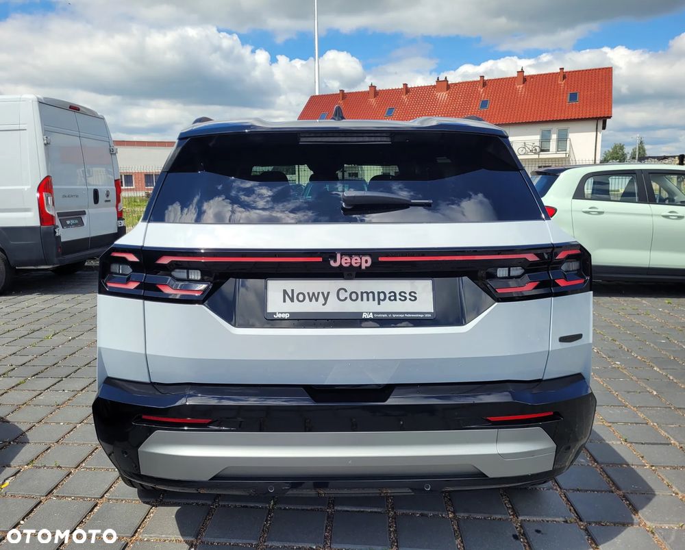 Jeep Compass 1.2 T3 mHEV Summit FWD DCT - 8