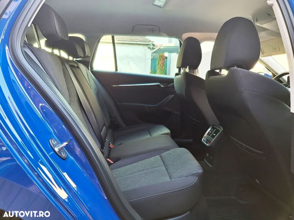 Skoda Octavia 2.0 TDI DSG Style - 11