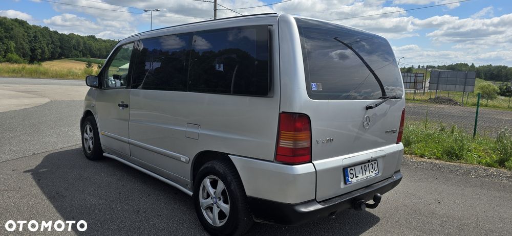 Mercedes-Benz Klasa V - 4