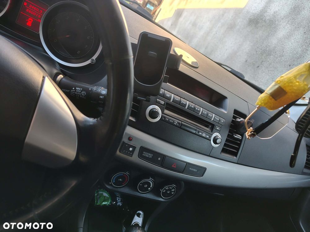 Mitsubishi Lancer 1.5 Inform - 19
