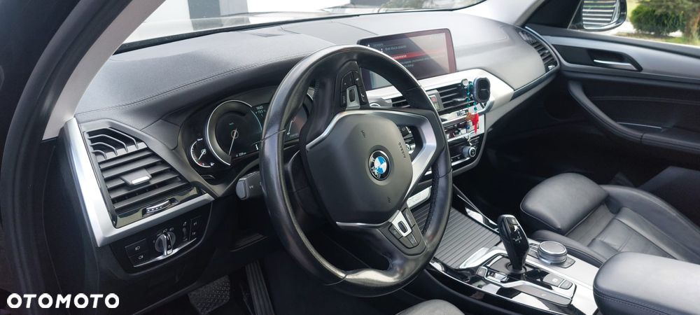 BMW X3 sDrive18d xLine - 14