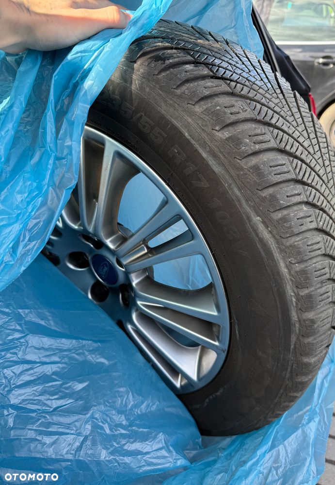 Ford Kuga 1.6 EcoBoost 2x4 Titanium - 27