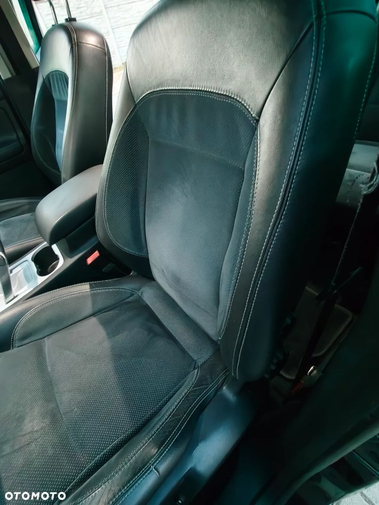 Ford S-Max - 12