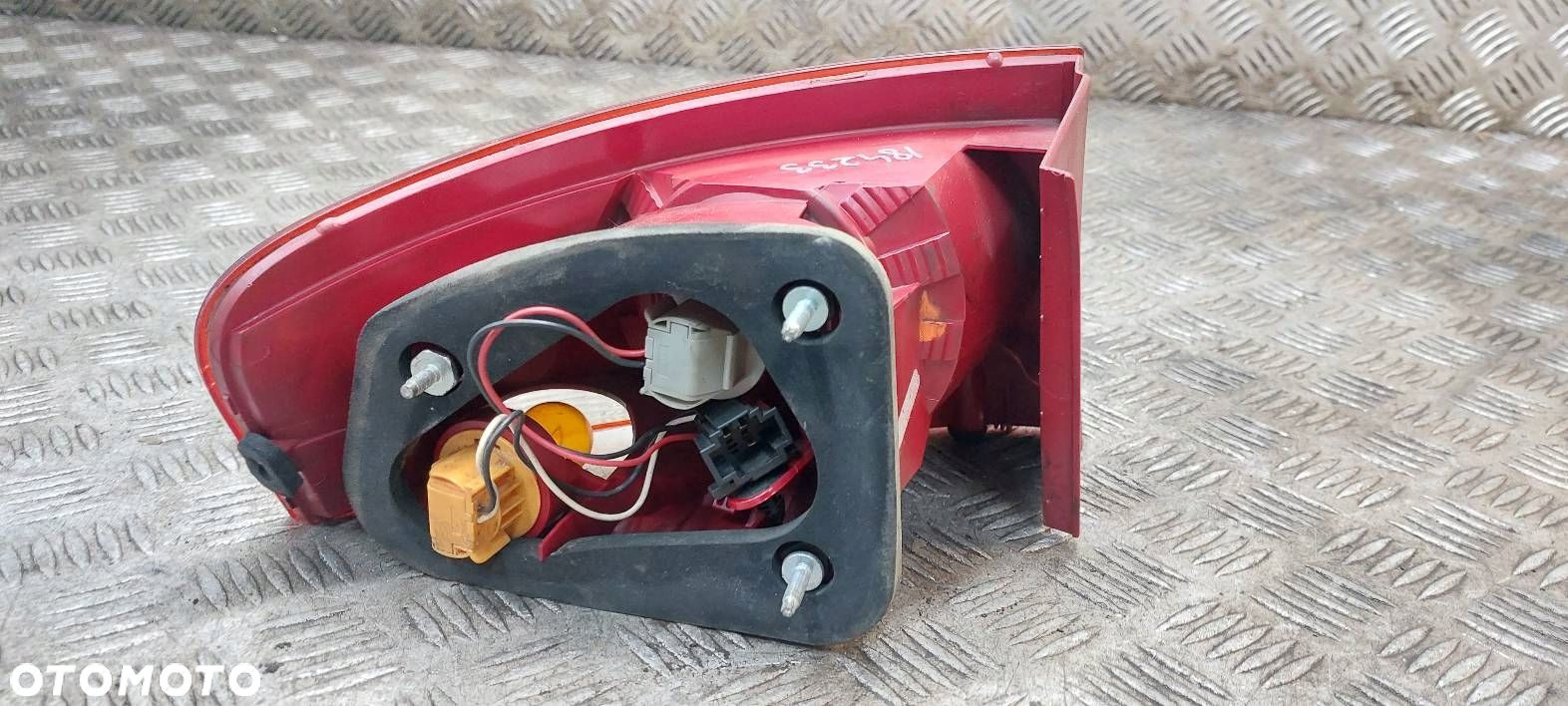 LAMPA PRAWY TYŁ ALTEA XL LIFT EUROPA - 3