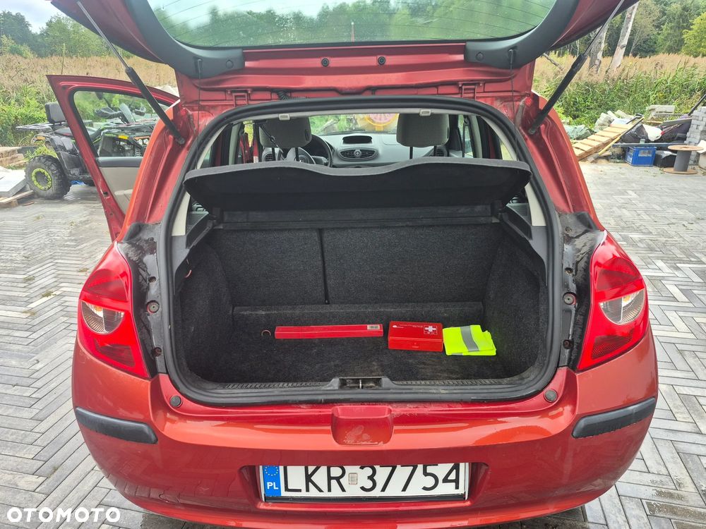 Renault Clio 1.4 16V Dynamique - 3