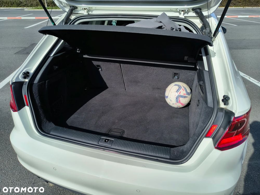 Audi A3 Sportback 1.8 TFSI Attraction S tronic - 30