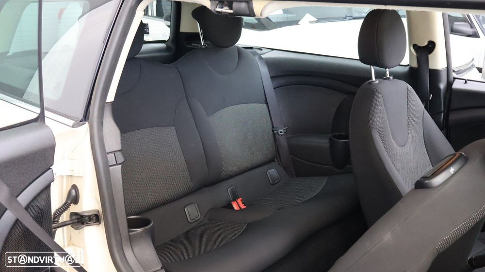 MINI Clubman One D - 16