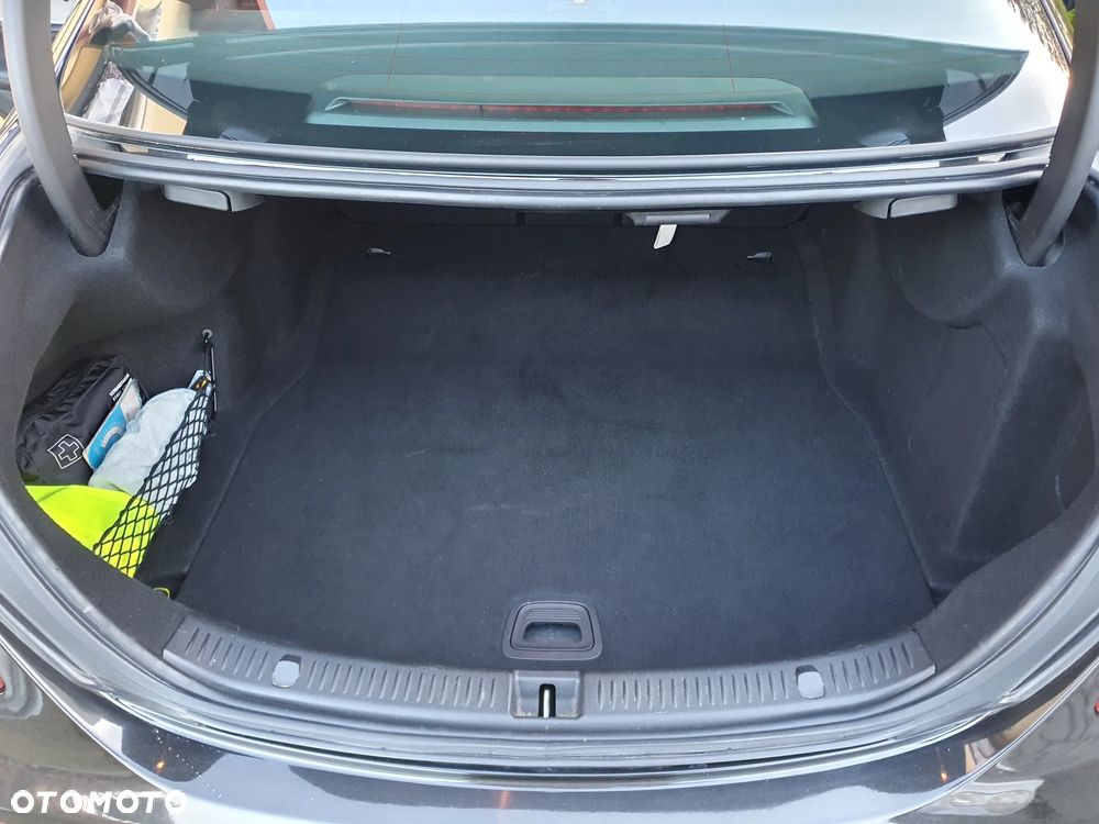 Mercedes-Benz Klasa E 220 d 9G-TRONIC AMG Line - 14