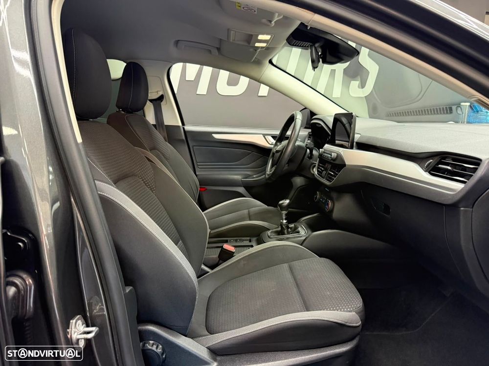 Ford Focus SW 1.5 TDCi EcoBlue Business - 36