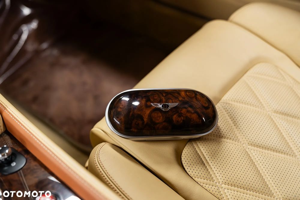 Bentley Continental GT - 40