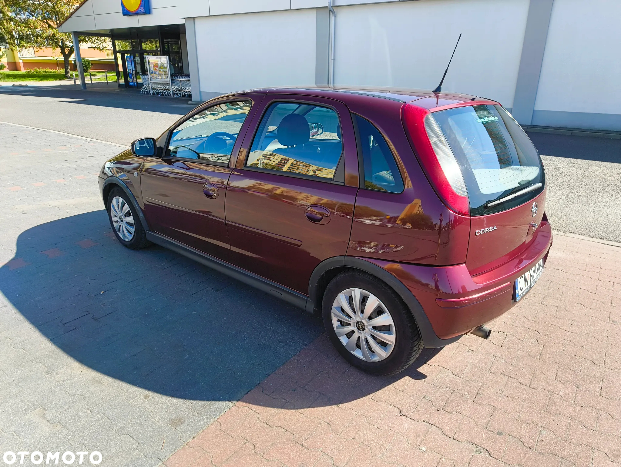 Opel Corsa 1.2 16V Cosmo - 4