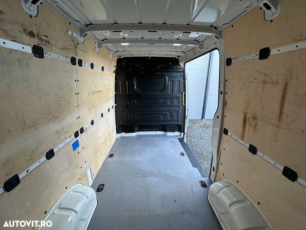 Volkswagen Crafter - 36