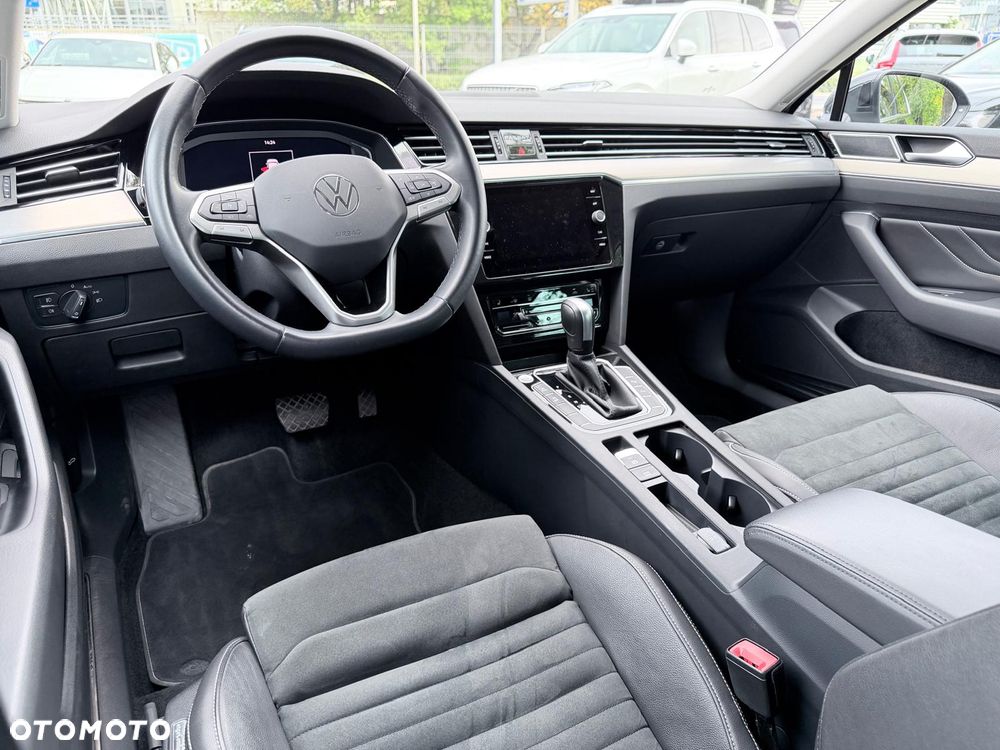 Volkswagen Passat Variant 2.0 TSI Elegance DSG - 15