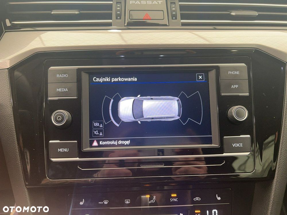 Volkswagen Passat - 20