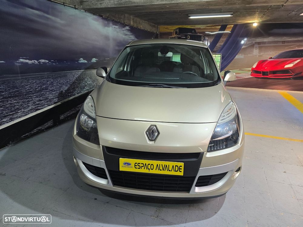 Renault Scénic 1.5 dCi Luxe - 2
