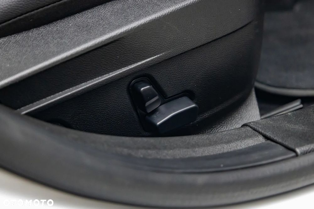 Alfa Romeo Giulia 2.0 Turbo 16V AT8-Q4 Veloce - 31