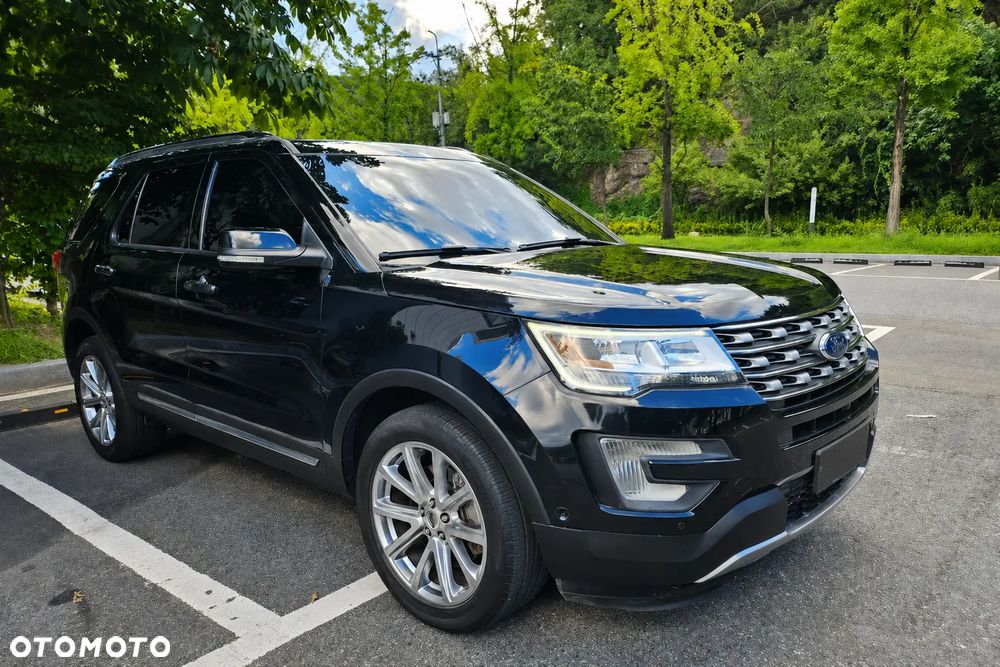 Ford Explorer - 4