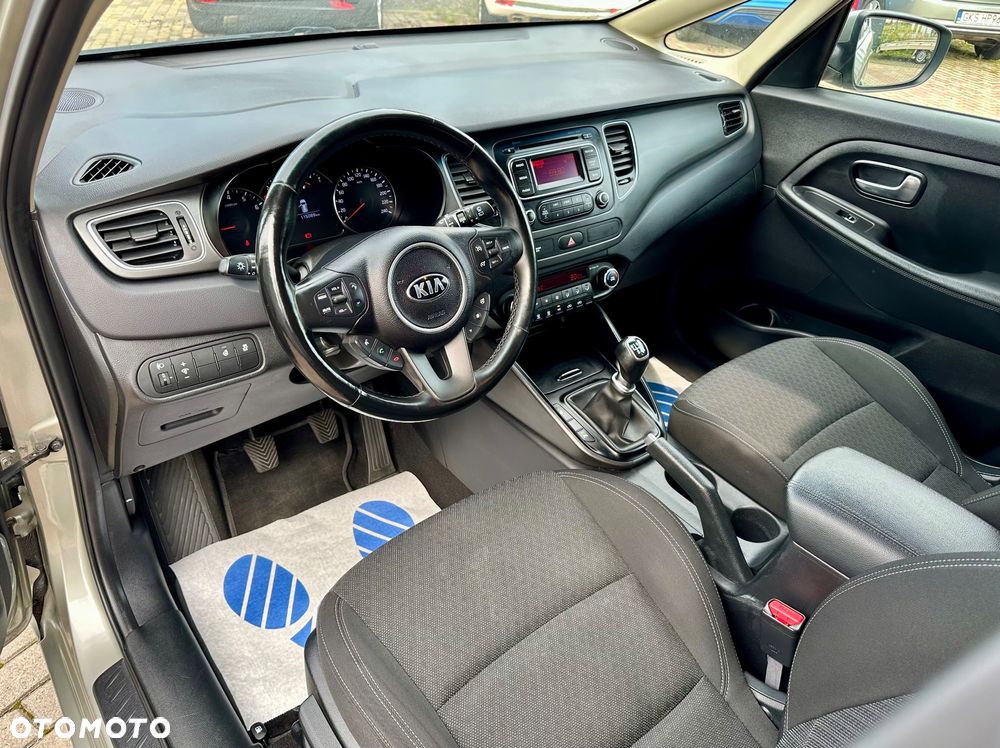Kia Carens 1.6 GDI Dream-Team Edition - 10