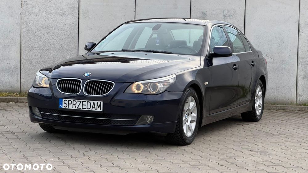 BMW Seria 5 523i - 25