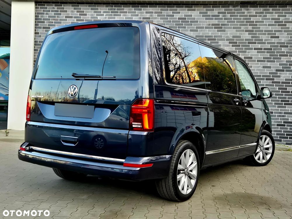 Volkswagen Multivan - 12