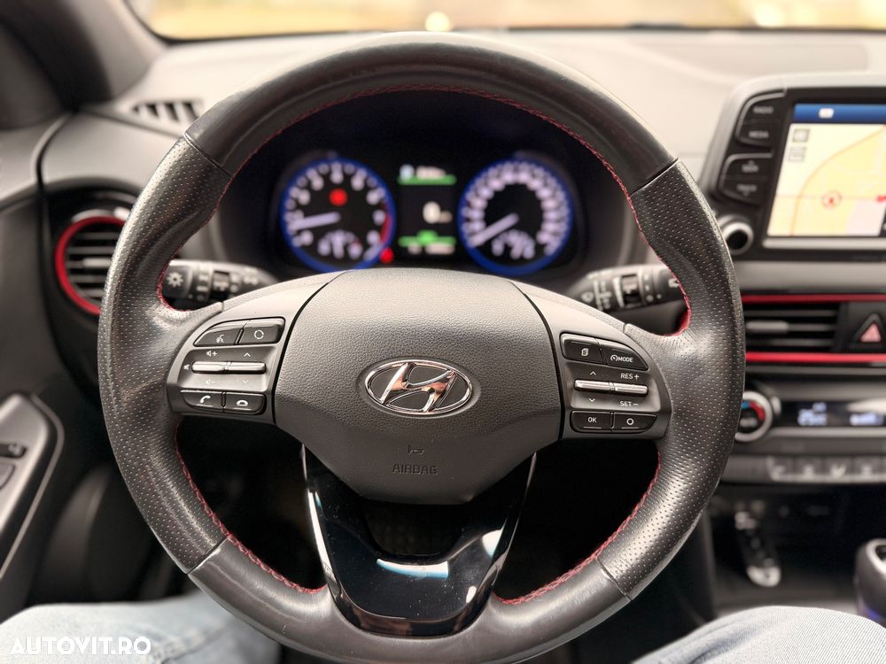 Hyundai KONA 1.6 T-GDI 4WD Aut. Premium - 15