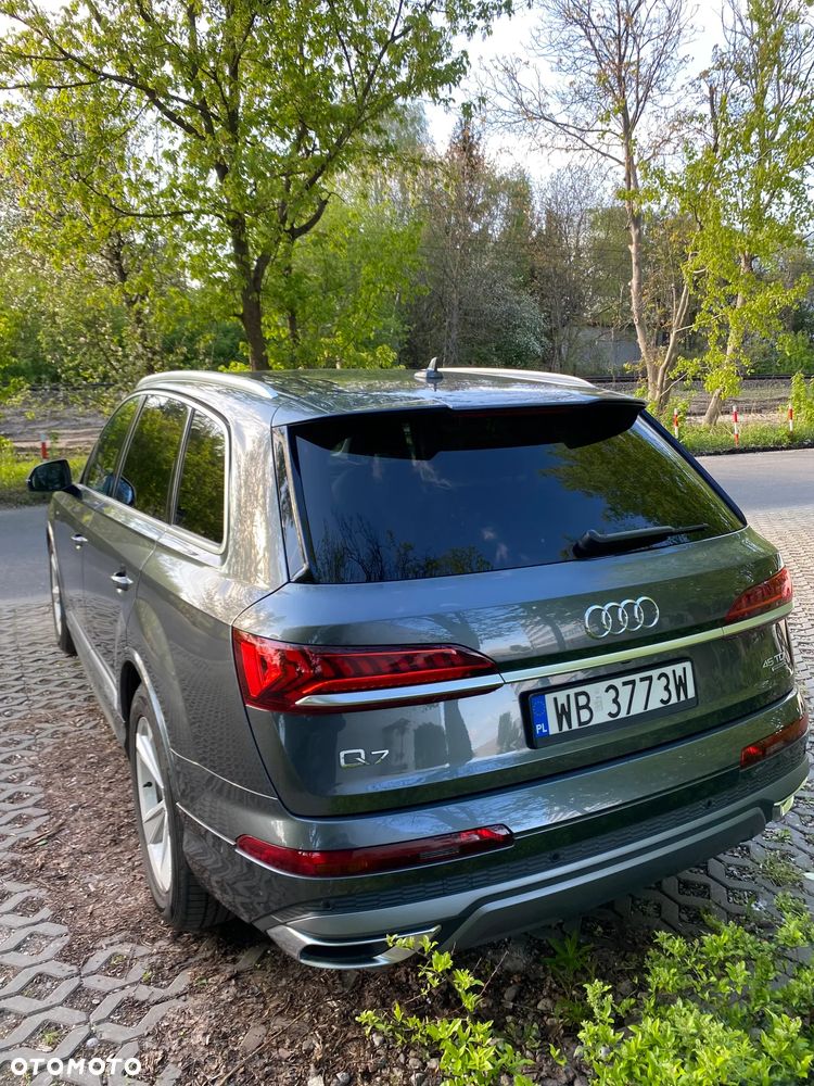 Audi Q7 2021 photo 5