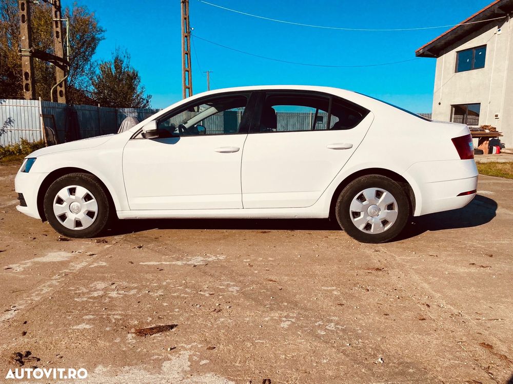 Skoda Octavia - 3