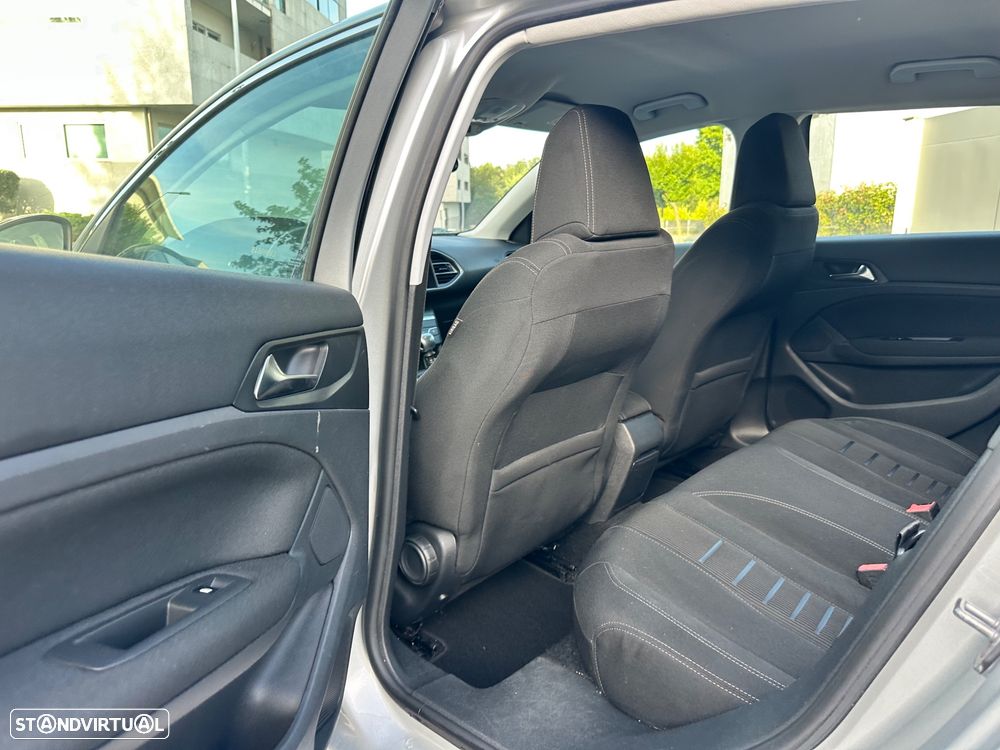 Peugeot 308 e-HDi FAP 115 Stop&Start Allure - 23