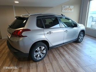 Peugeot 2008 1.2 PureTech Style - 15