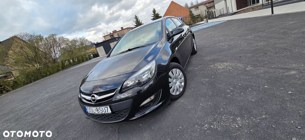 Opel Astra 1.4 Turbo Exklusiv - 1