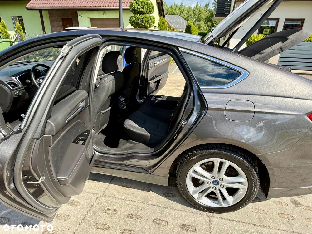 Ford Mondeo - 27