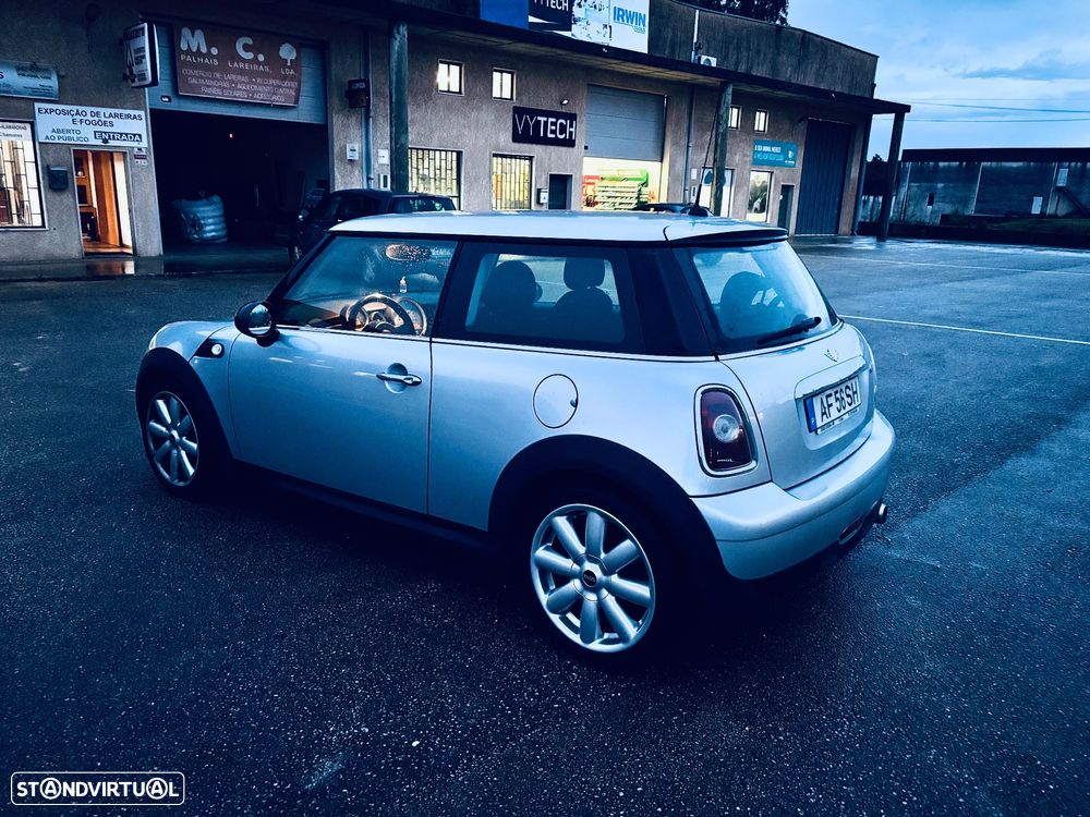 MINI 3 Portas One - 3