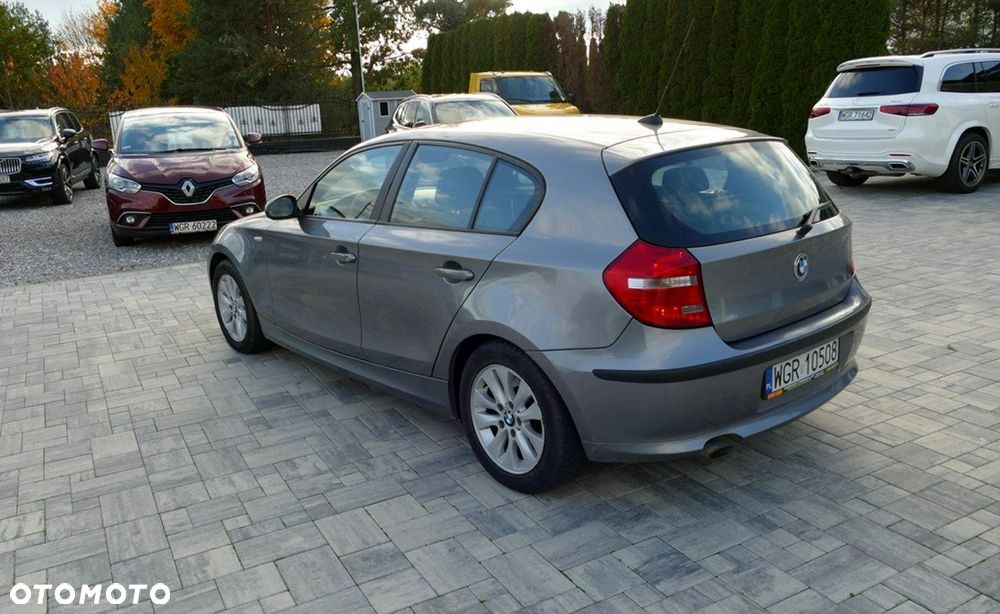 BMW Seria 1 118d Sport Line - 3