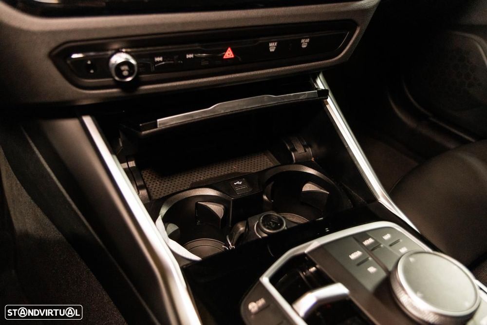 BMW i4 eDrive40 - 37