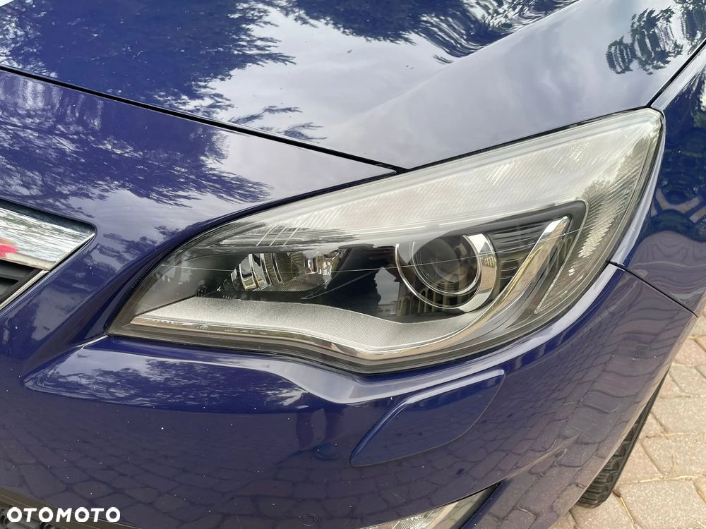 Opel Astra 2.0 CDTI Cosmo - 14