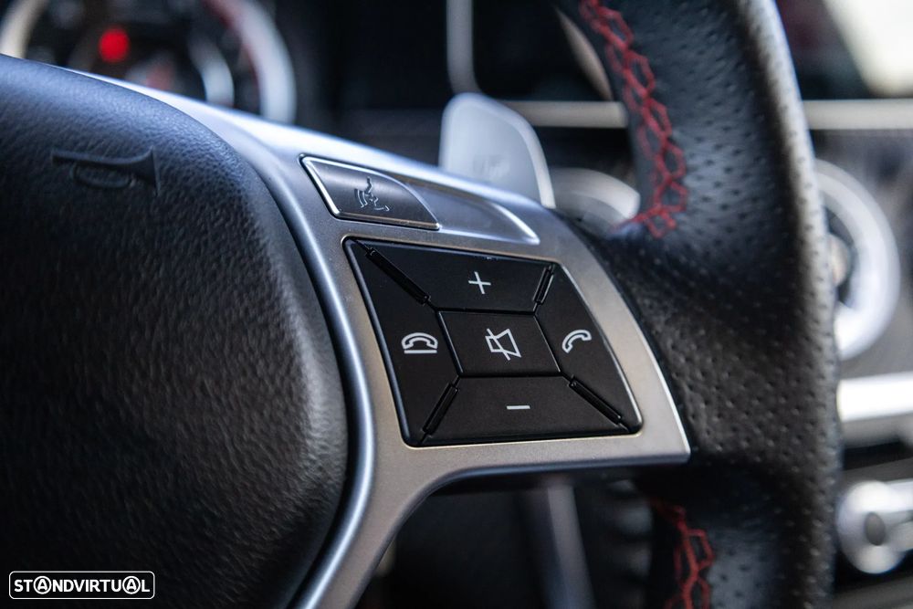 Mercedes-Benz A 45 AMG 4-Matic - 18