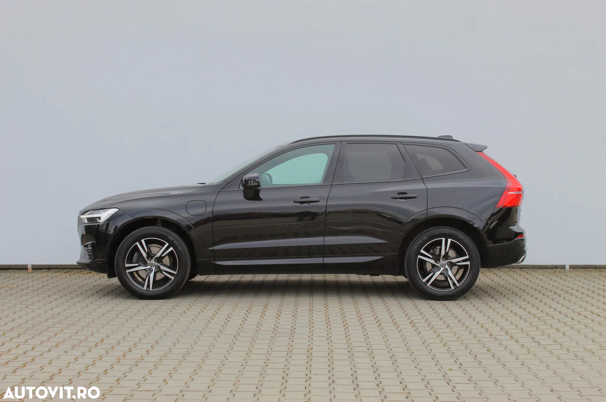 Volvo XC 60 T8 Twin Engine AWD Geartronic RDesign - 2