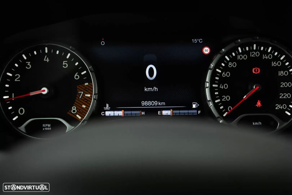 Jeep Renegade 1.0 T Limited - 26